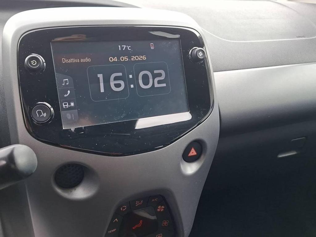 Toyota Aygo 5 Porte 1.0 VVT-i x-play