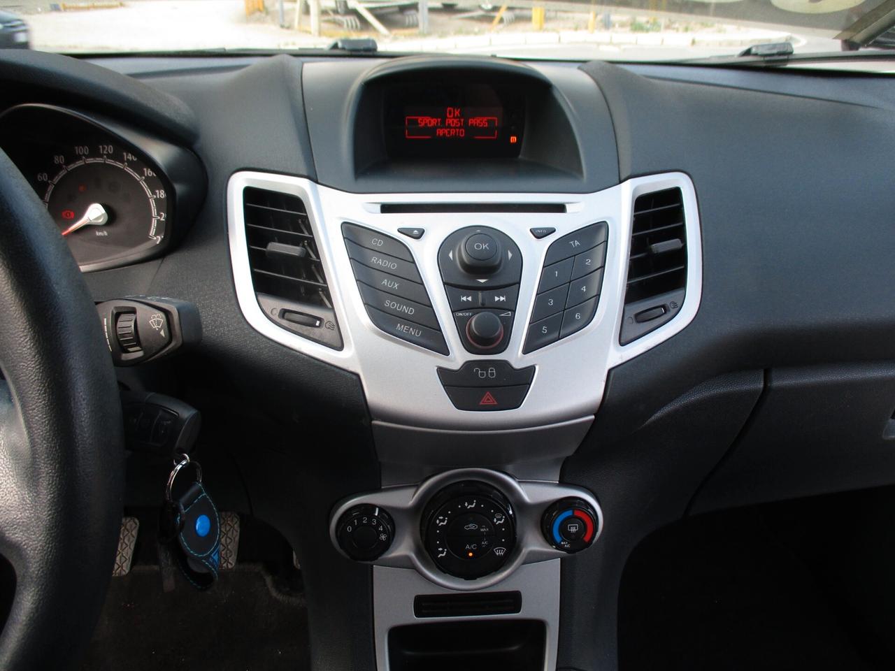 Ford Fiesta 1.2 82 CV 5 porte Titanium 2012