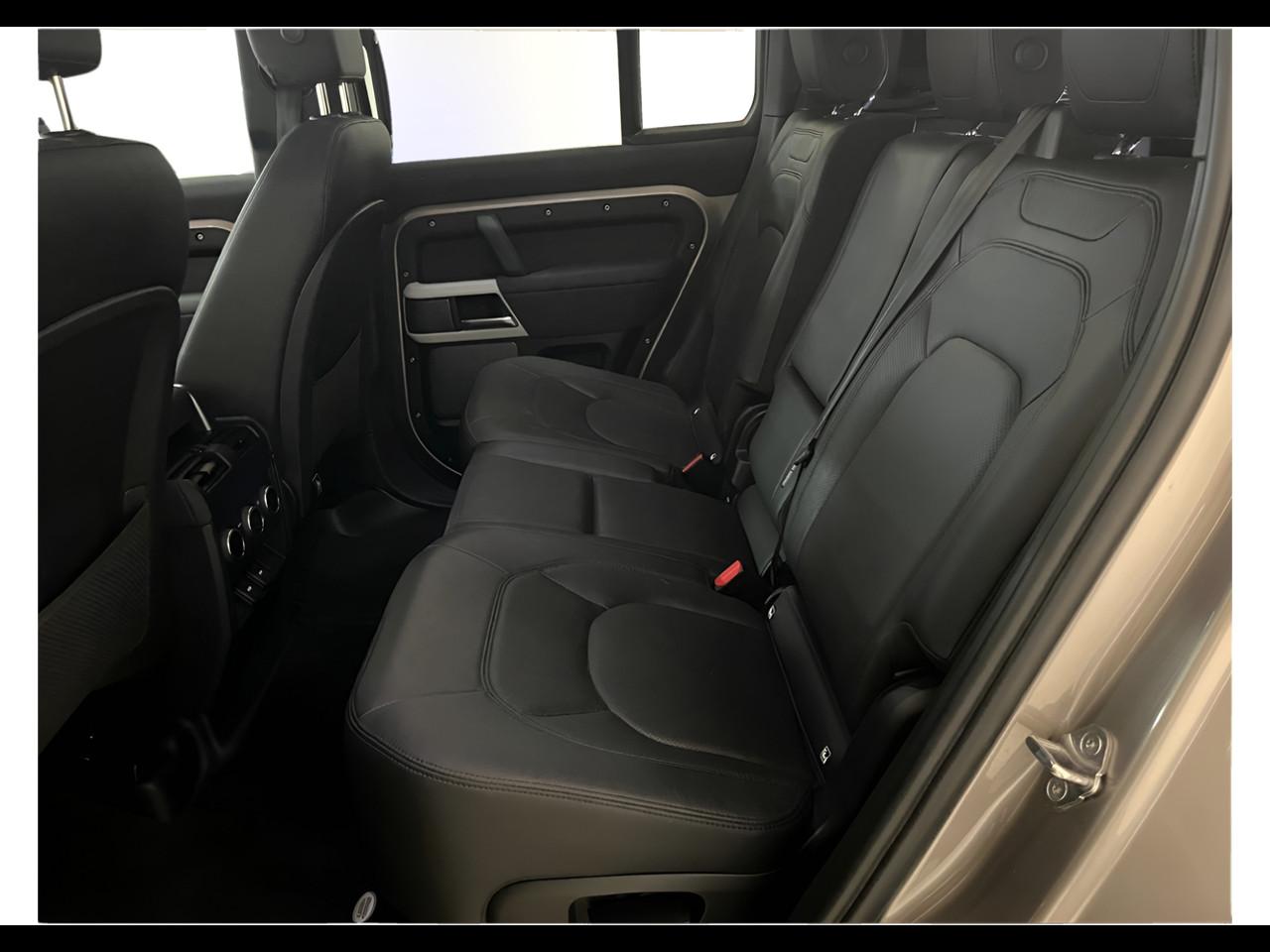 LAND ROVER Defender 110 3.0d i6 mhev SE awd 200cv auto 7 p.ti