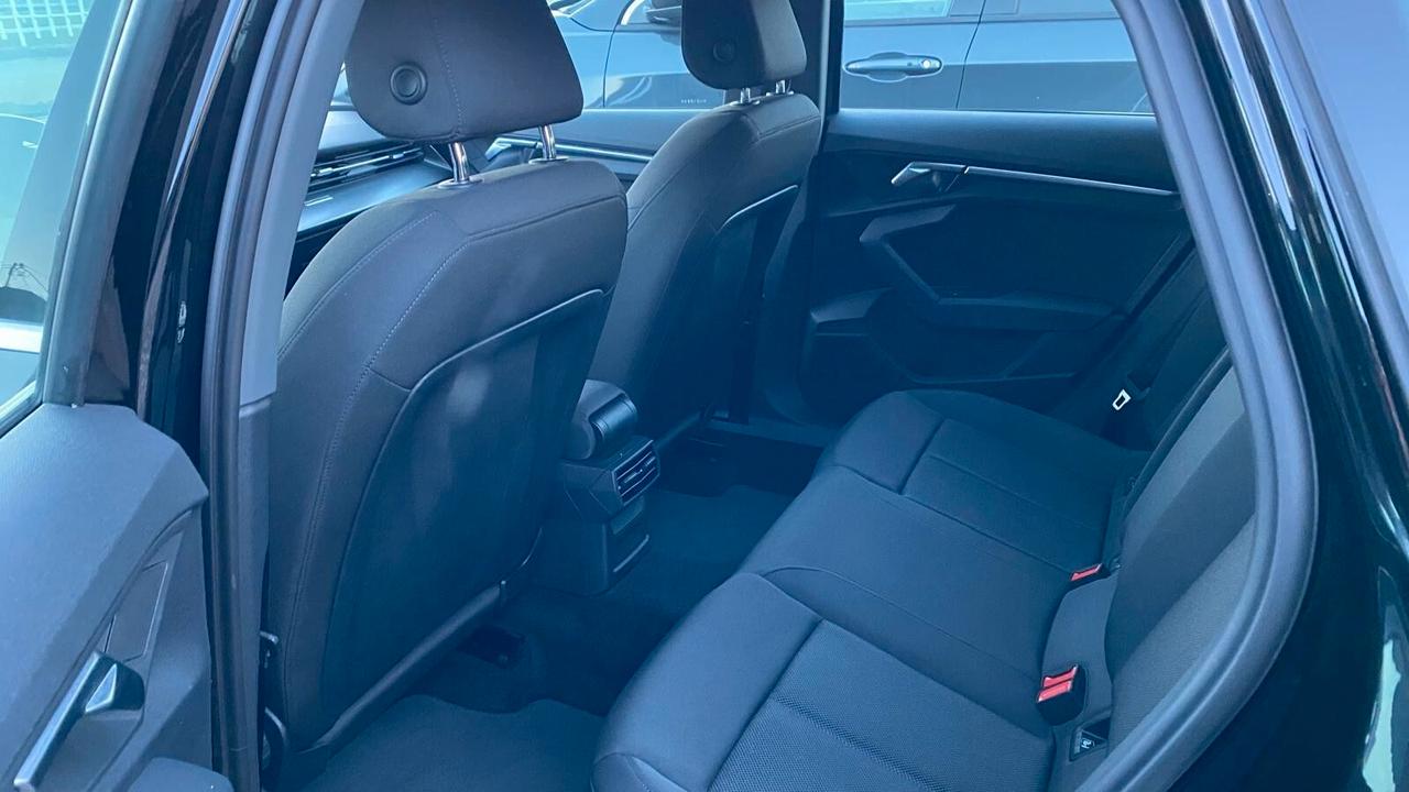 Audi A3 SPB 35 TDI S tronic - FARO FULL LED MATRIX