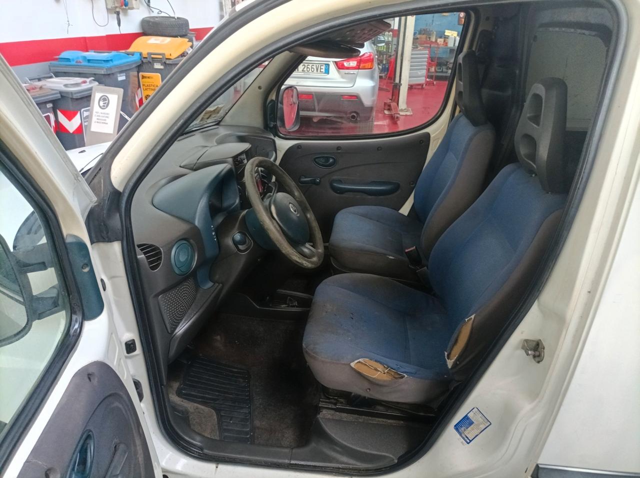 DOBLO AUTOCARRO 2 POSTI