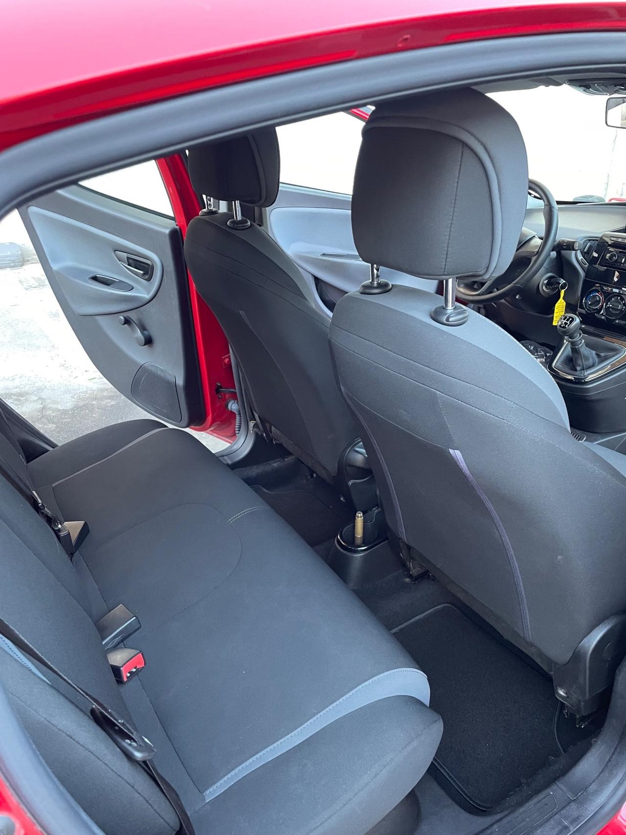 Lancia Ypsilon 1.2 69 CV 5 porte GPL Ecochic Gold dal nord Italia