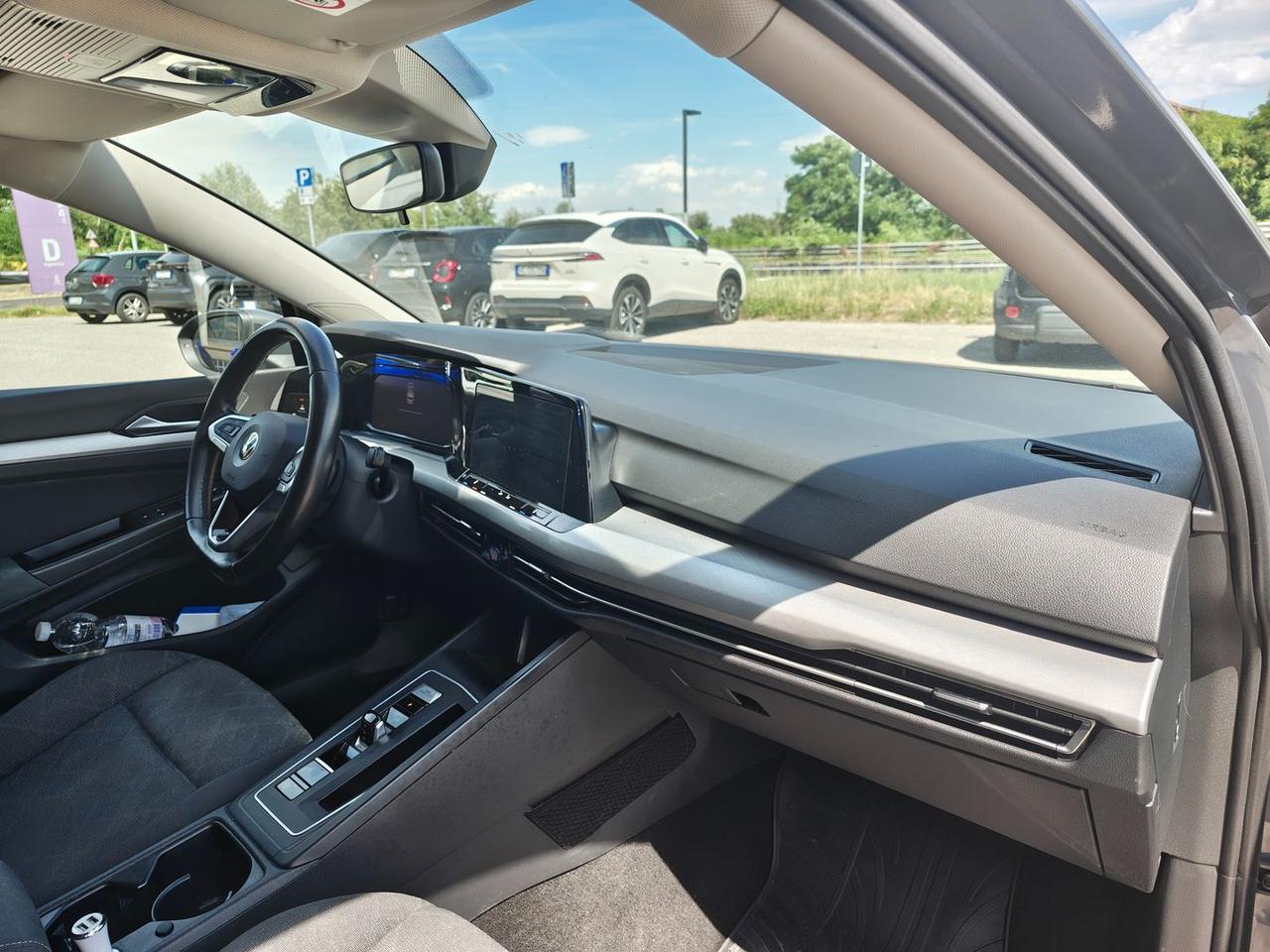 Volkswagen Golf Life 1.5 eTSI MHEV #11253