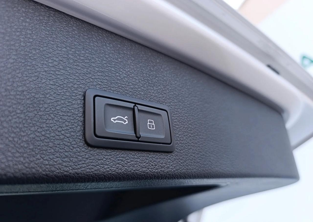 Audi Q2 30 TFSI Business