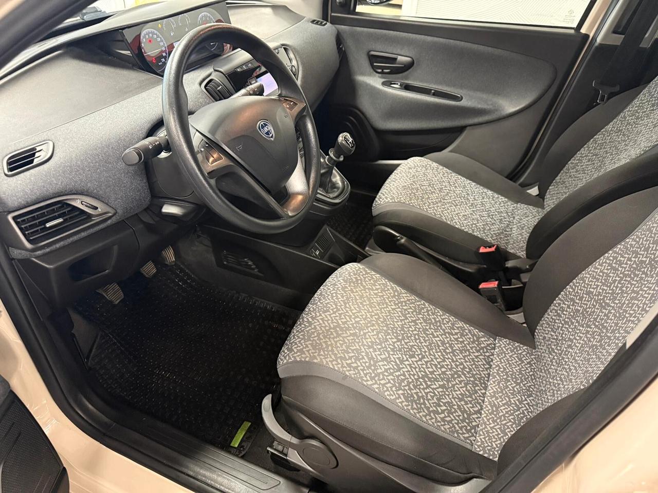 Lancia Ypsilon 1.2 69 CV 5 porte GPL Ecochic Gold