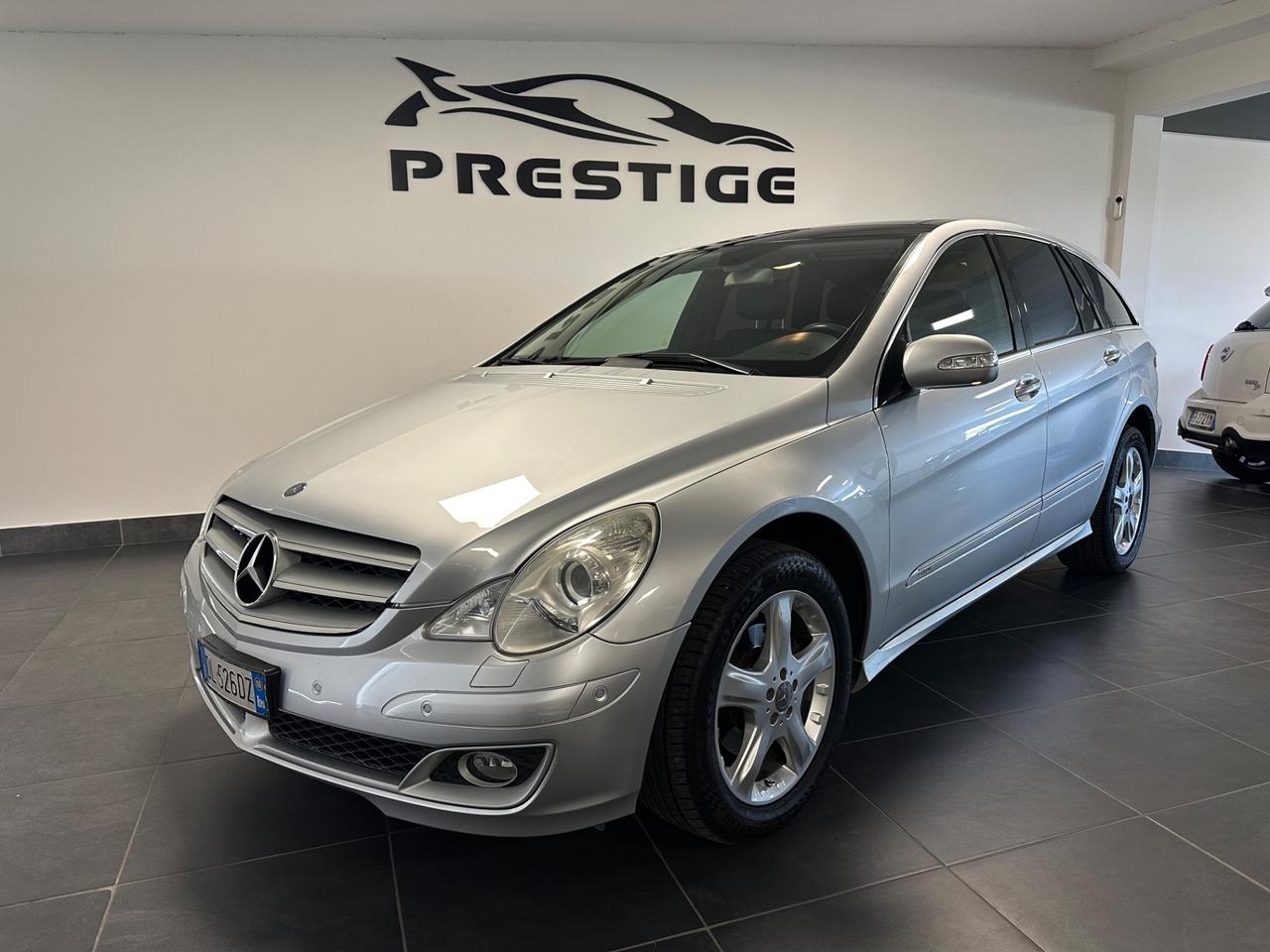 MERCEDES-BENZ R 320CDI 224CV 4 MATIC 6 POSTI