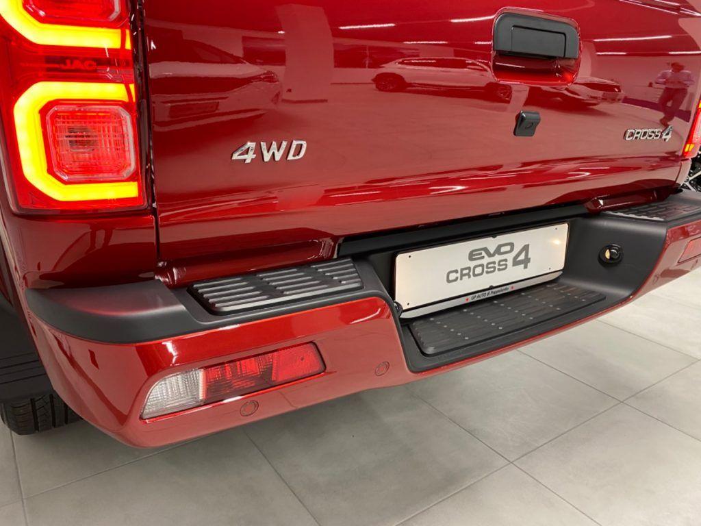 EVO Cross4 2.0 Turbodiesel 136CV 4x4 Pick-up