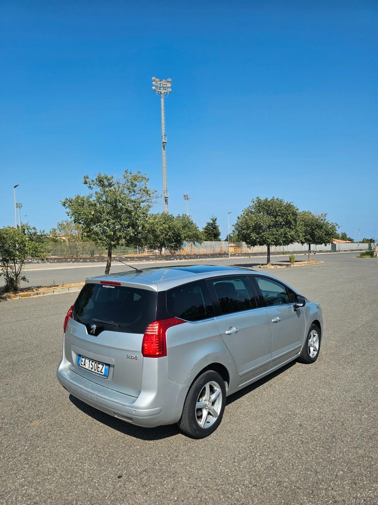 Peugeot 5008 7 posti 1.6 HDi 110CV Platinum