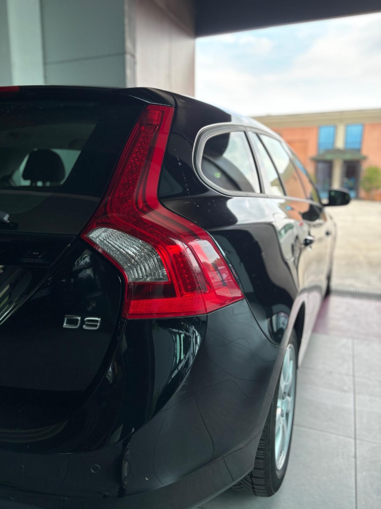 Volvo V60 D3 Geartronic Summum