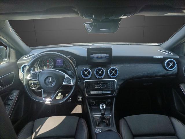 MERCEDES-BENZ A 200 Premium