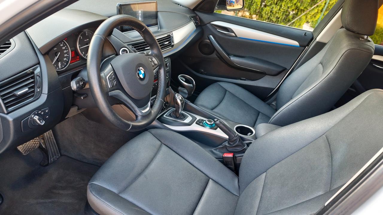 Bmw X1 sDrive18d X Line