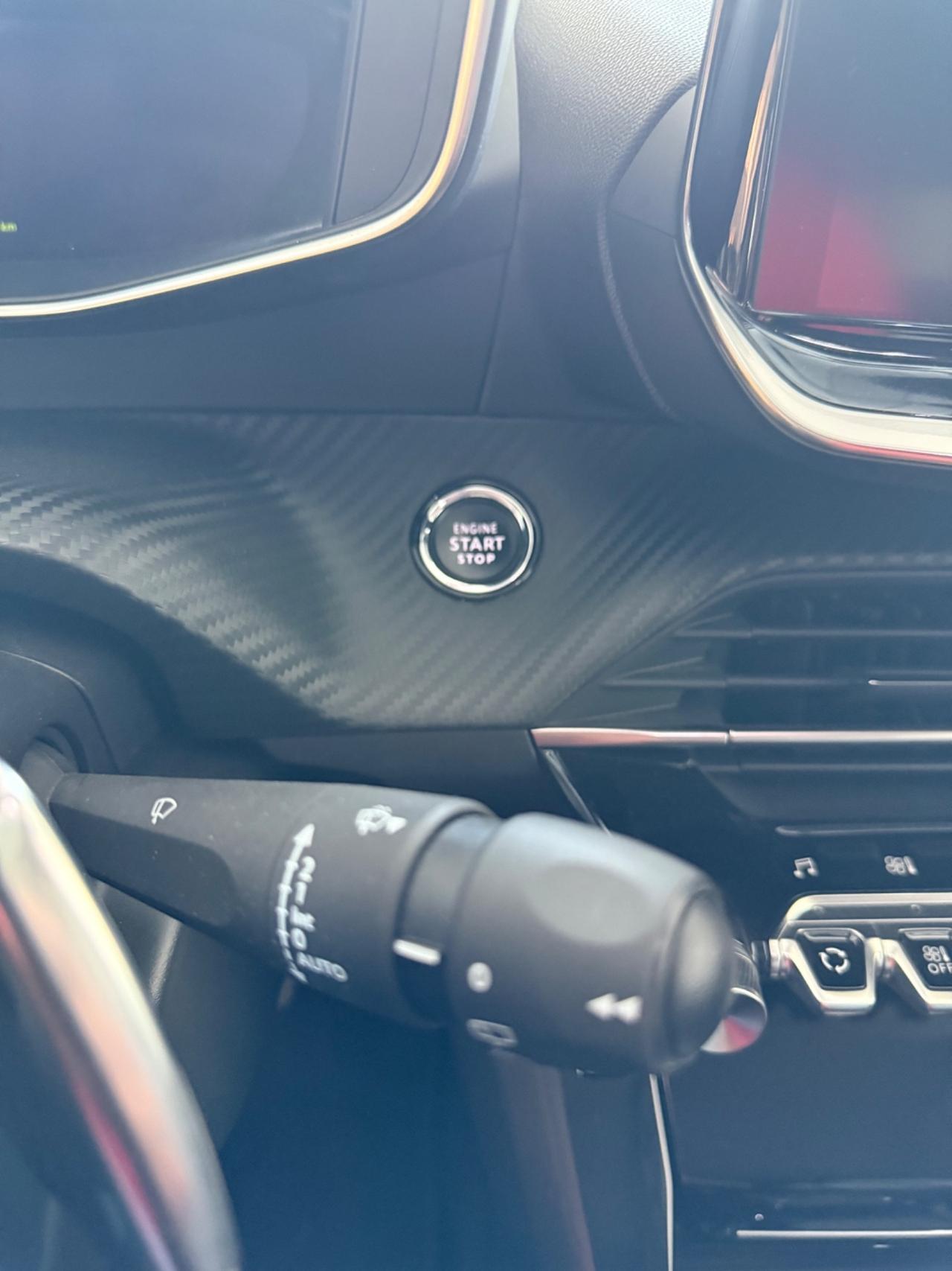 Peugeot 2008 BlueHDi 130 S&S EAT8 Allure