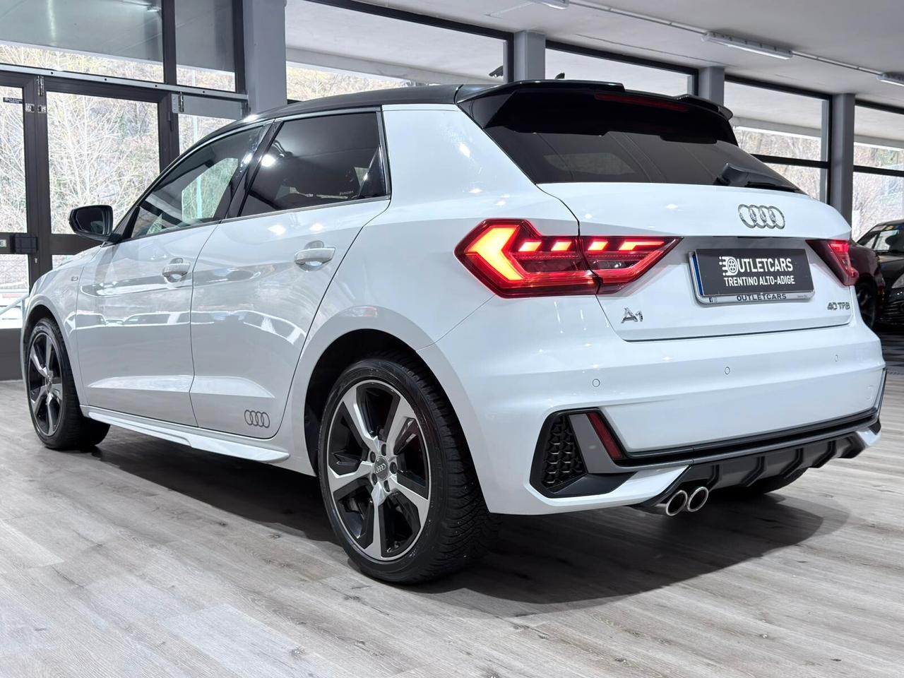 AUDI A1 SPB 40 2.0tfsi 200cv S-LINE S-TRONIC