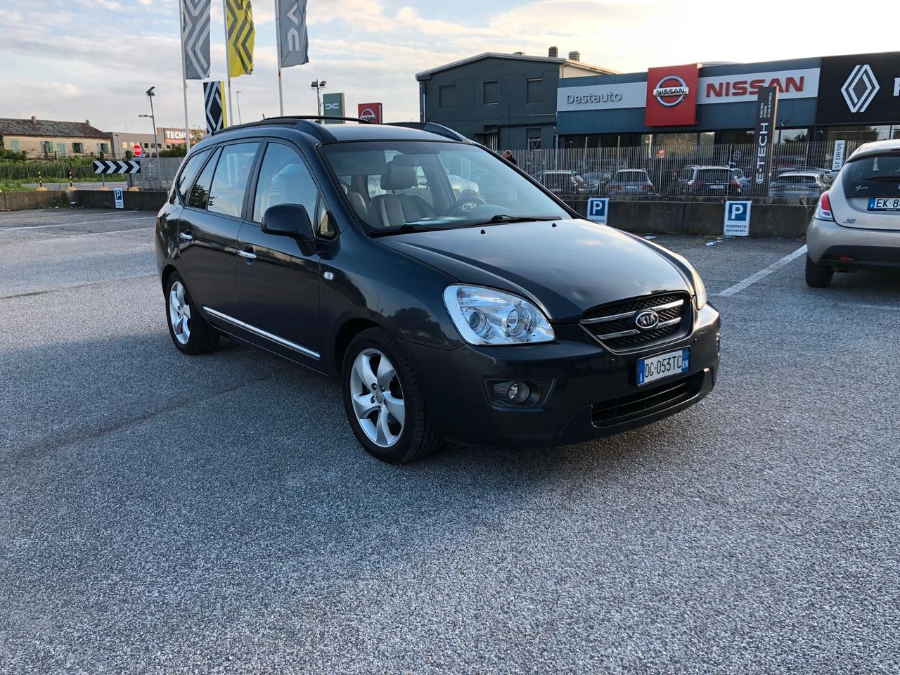 Kia Carens 2.0 16V CRDi VGT LX Family