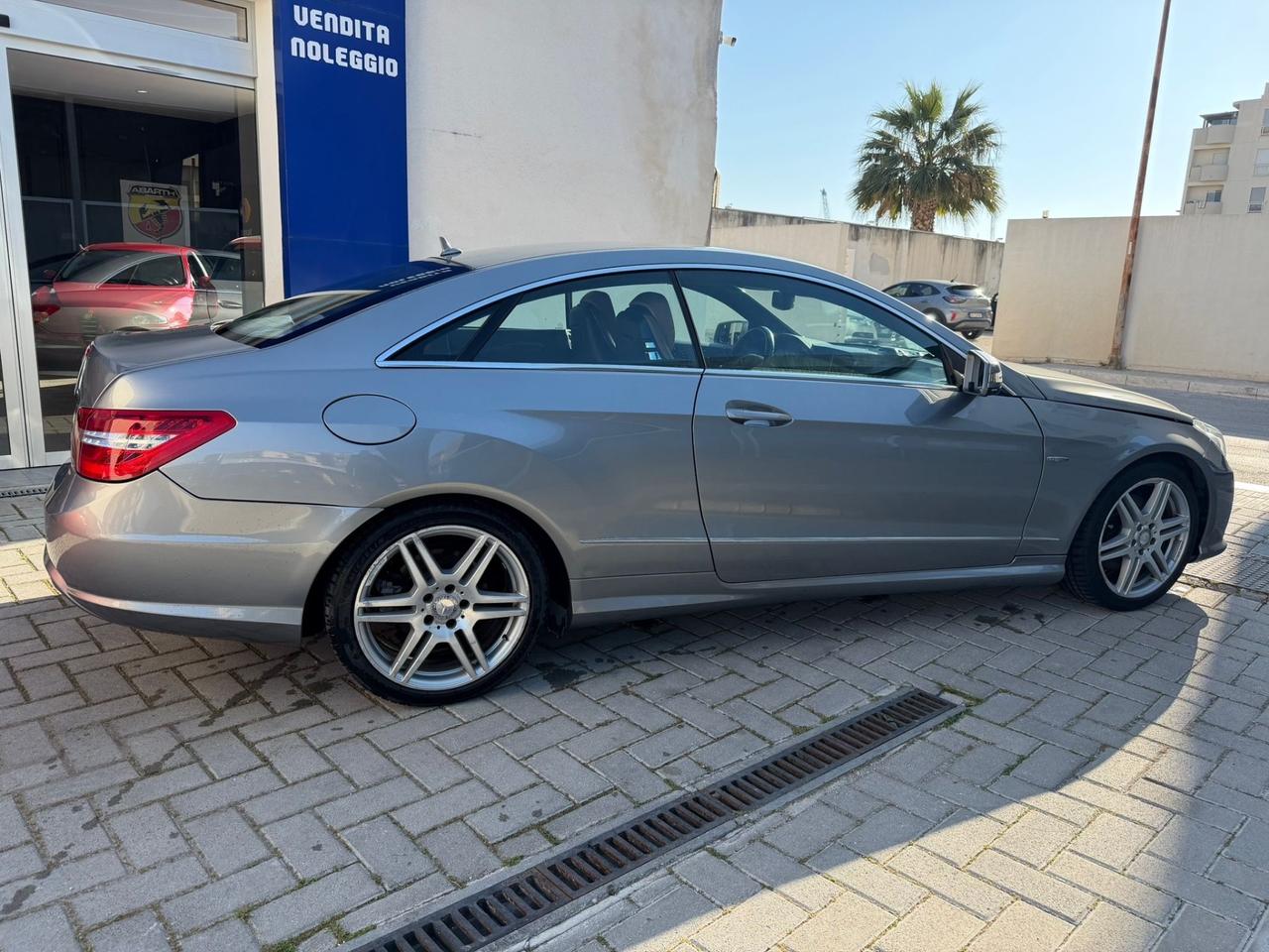 Mercedes-benz E 250 CDI Coupé BlueEFFICIENCY Avantgarde