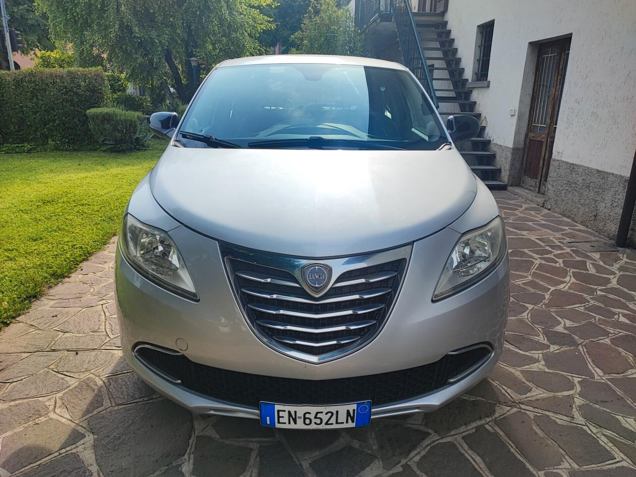 Lancia Ypsilon 1.2 Benz 5 porte euro 5B neopatentati
