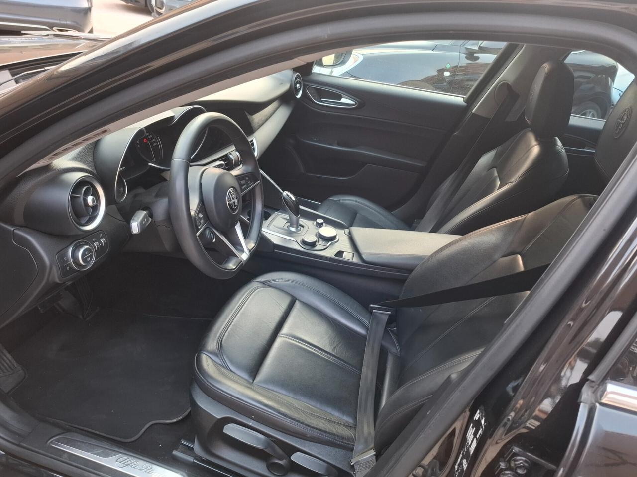 Alfa Romeo Giulia - 2.2 Eco Business Super 180 CV