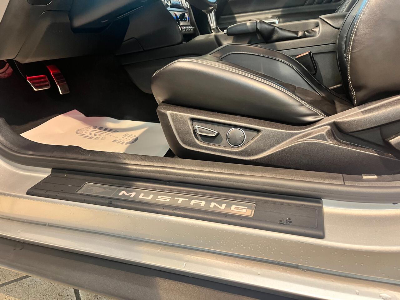 Ford Mustang Fastback 5.0 V8 TiVCT aut. GT