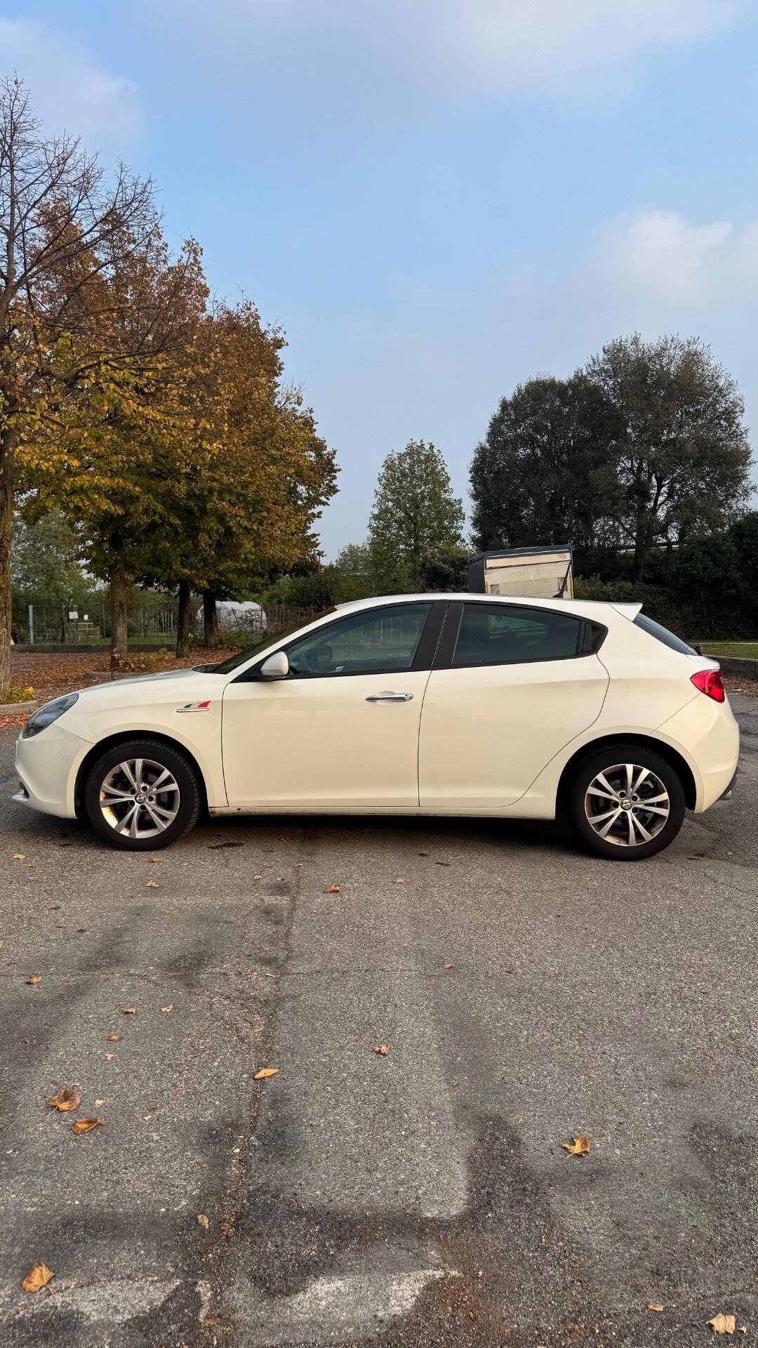 Alfa Romeo Giulietta 1.6 Distinctive