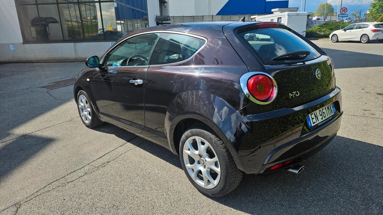 Alfa Romeo MiTo 1.4 105 CV M.air S&S Distinctive Sport Pack