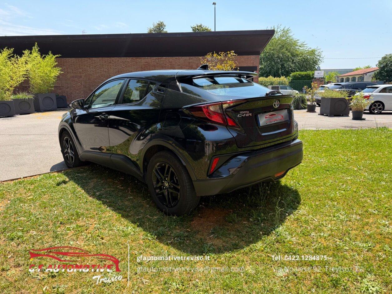 Toyota C-HR 1.8h Business e-cvt