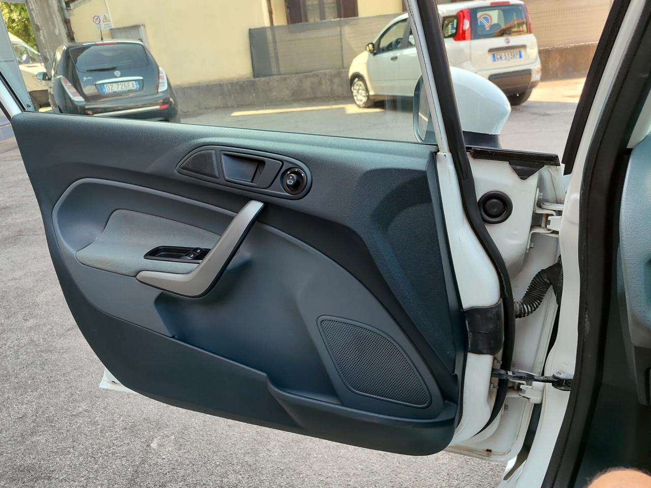 Ford Fiesta 1.4 TDCi OK NEOP 5 PORTE OFFERTA PROMO