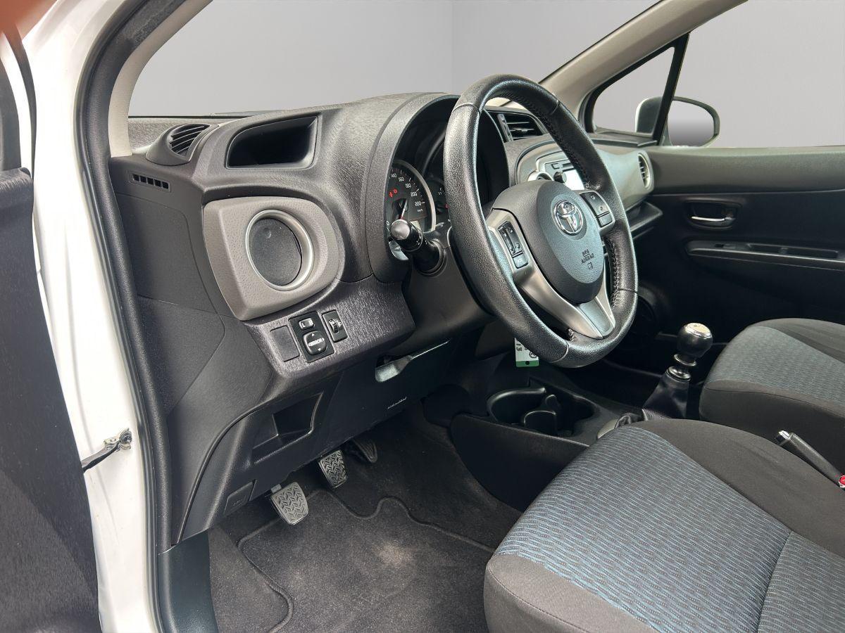 TOYOTA - Yaris - 1.4 D-4D 90CV 5p. Lounge NAVI TELECAMERA