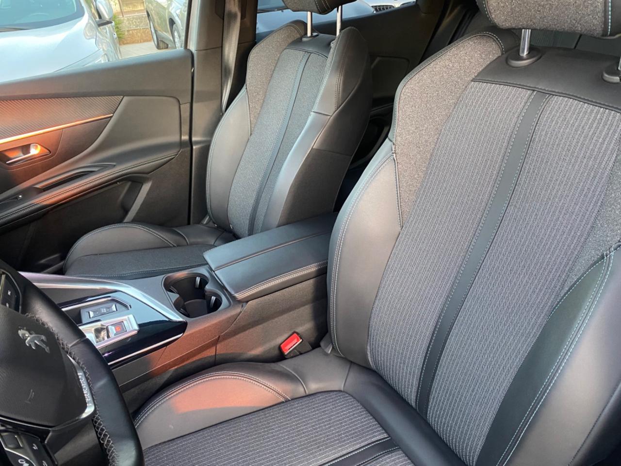 Peugeot 3008 BlueHDi 130 S&S EAT8 Allure