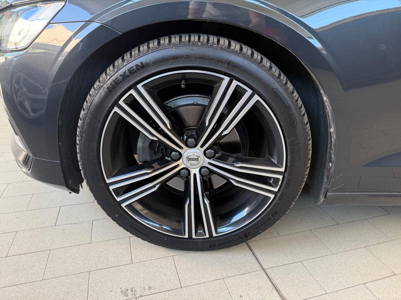 Volvo V60 D4 Geartronic R-design