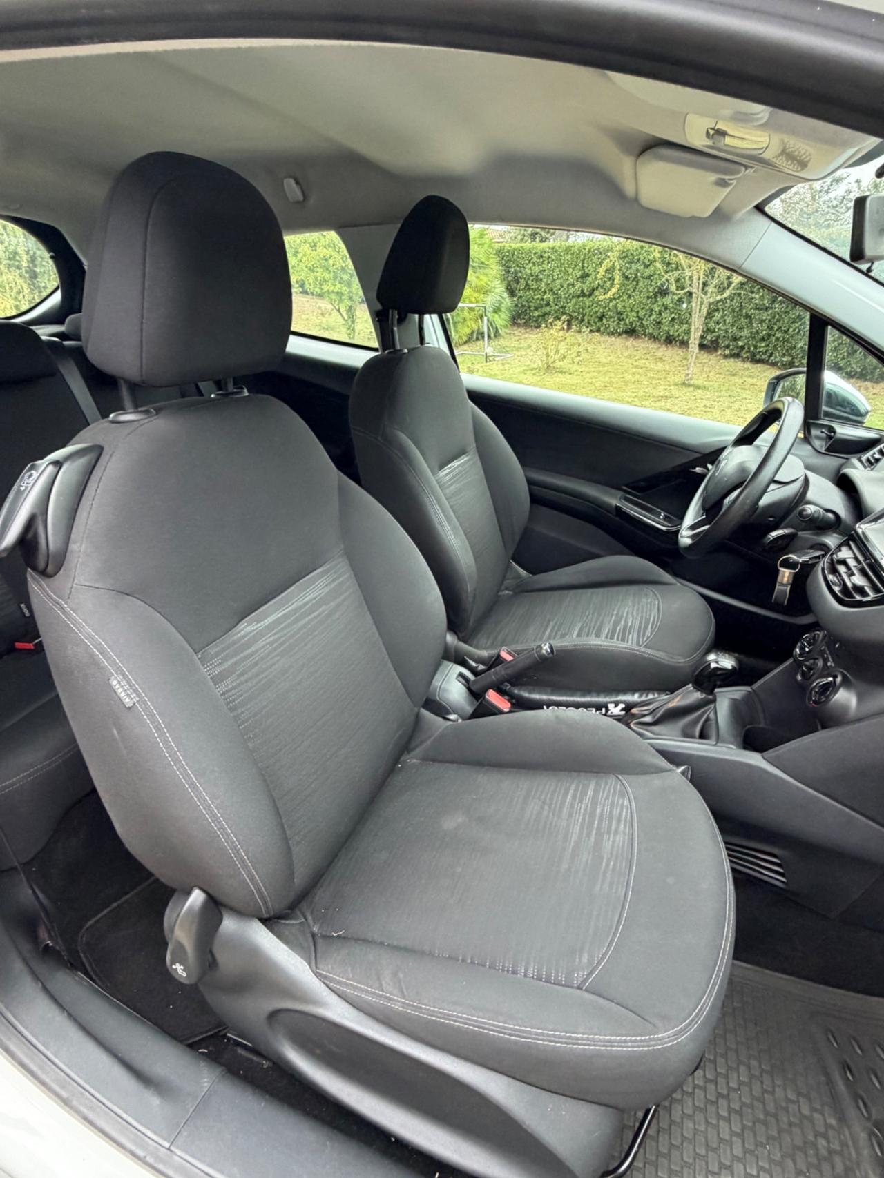 Peugeot 208 PureTech 82 3 porte Active