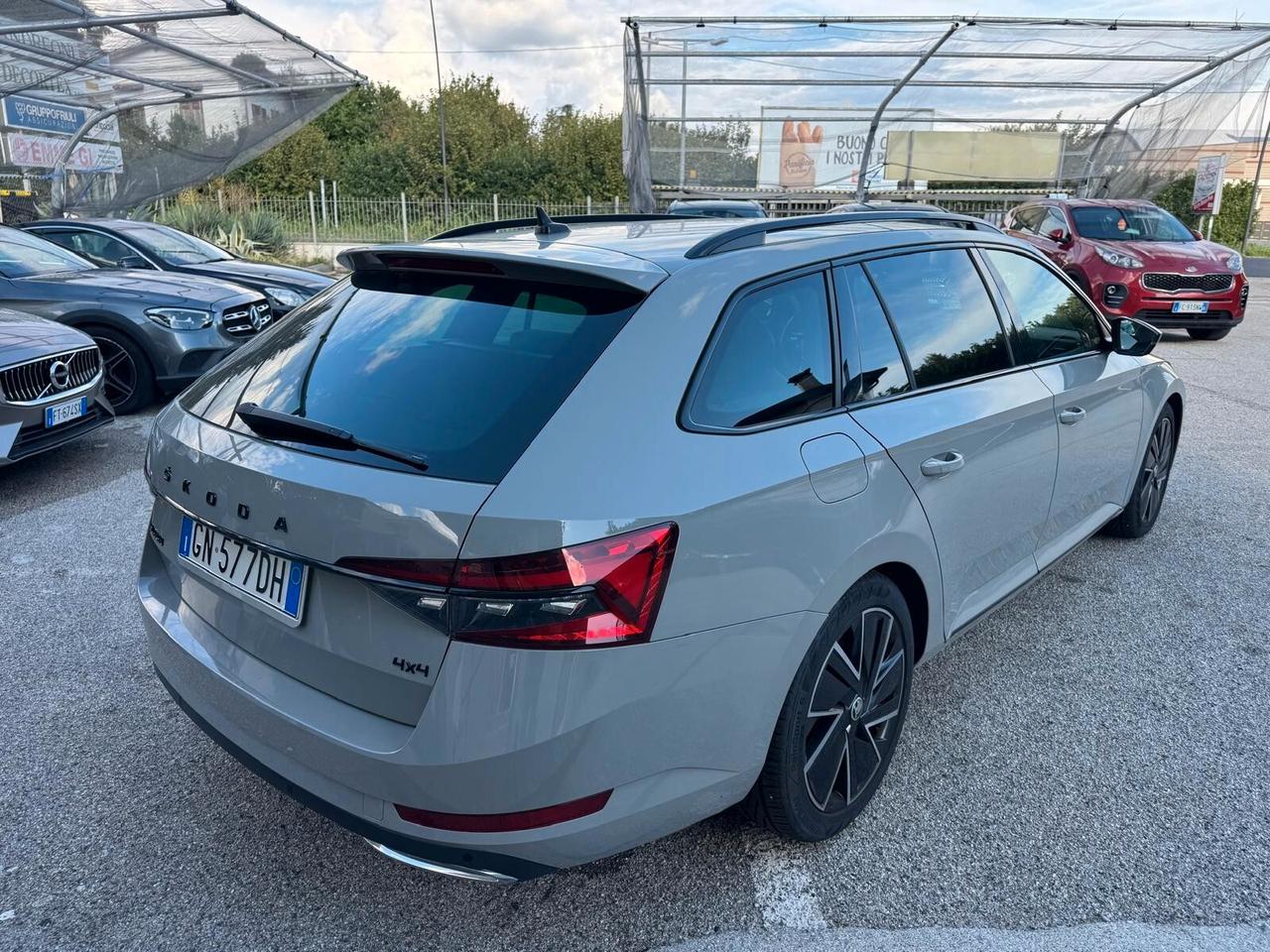 Skoda Superb 2.0 TDI EVO 200 CV SCR DSG Wagon 4x4 SportLine