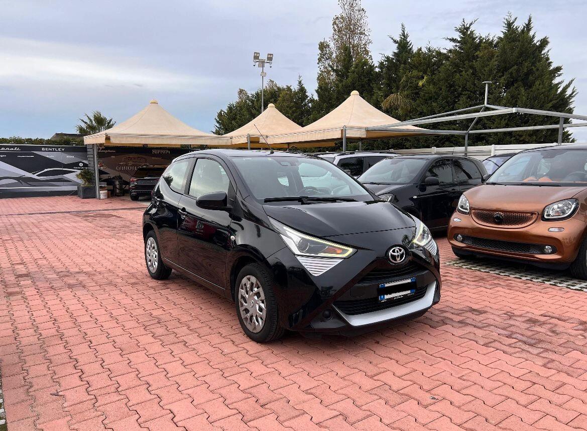 Toyota Aygo Connect 1.0 VVT-i 72 CV 5 porte x-clusiv MMT