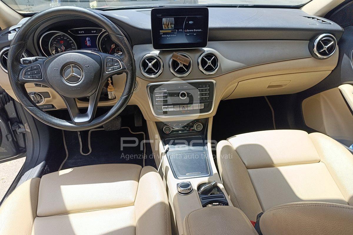 MERCEDES GLA 200 d Automatic 4Matic Premium