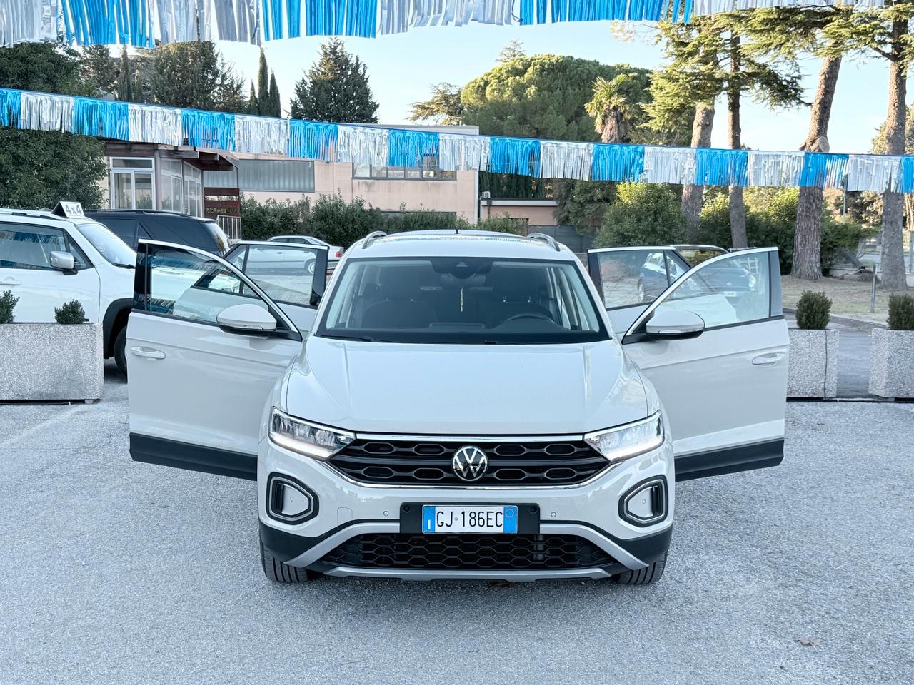" DA VETRINA " Volkswagen T-Roc 2.0 TDI SCR Style