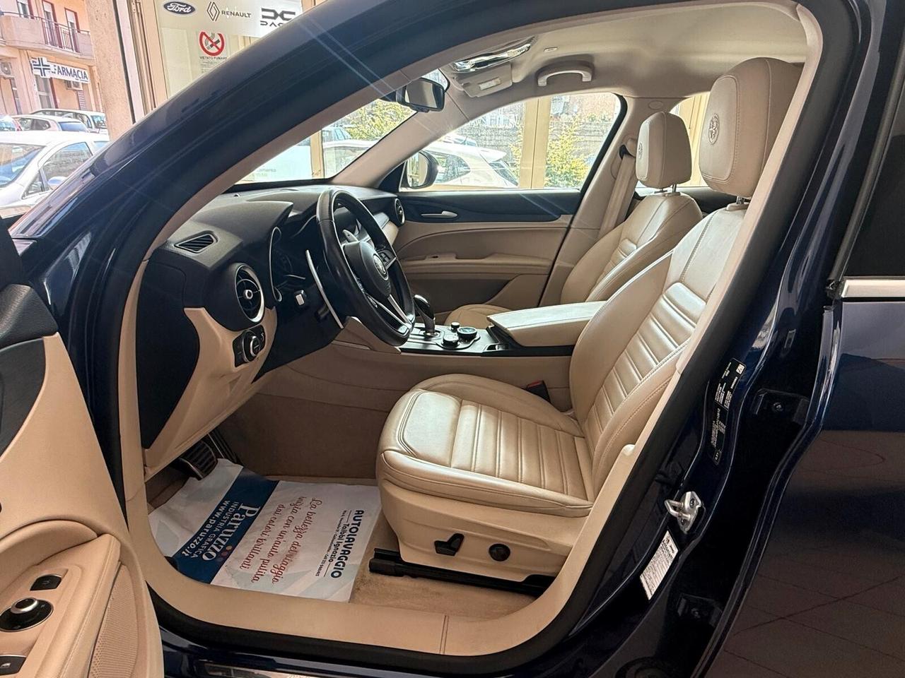 Alfa Romeo Stelvio 2.2 Turbodiesel 210 CV AT8 Q4 Super