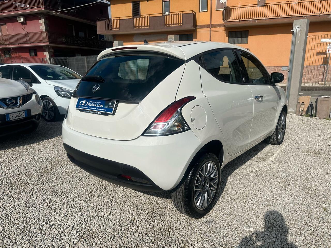 Lancia Ypsilon 0.9 TwinAir 85 CV 5 porte Metano Ecochic Gold