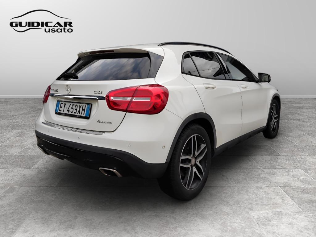 Mercedes-Benz GLA-X156 2014 - GLA 220 d (cdi) Sport 4matic 170cv auto