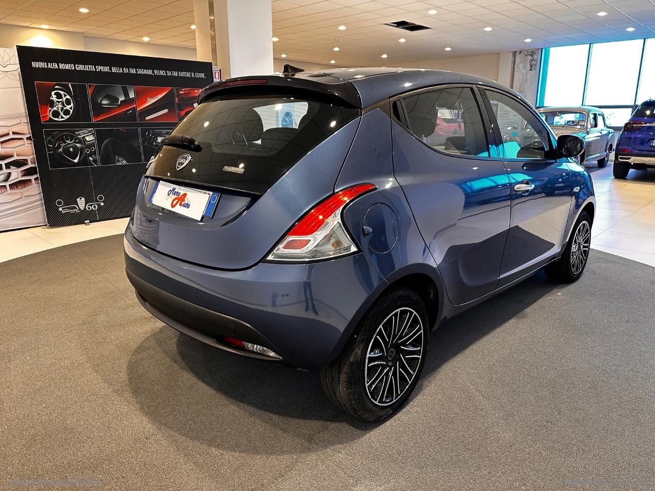 LANCIA Ypsilon 1.0 FireFly 5p.S&S Hyb. Sil. Pl.