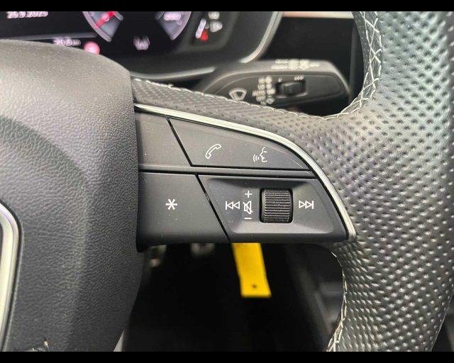 AUDI Q3 II 2018 35 2.0 tdi S line edition s-tronic