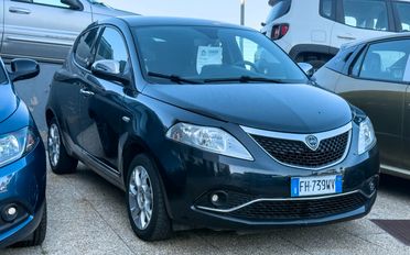 Lancia Ypsilon 1.2 69 CV 5 porte GPL Ecochic Black and Noir