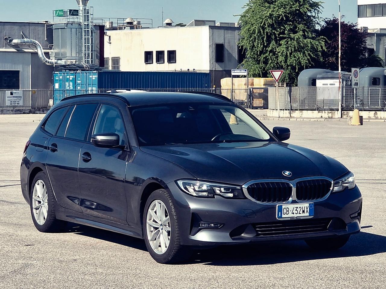 BMW 3 Series Touring 320d Ibrido mhev 48V