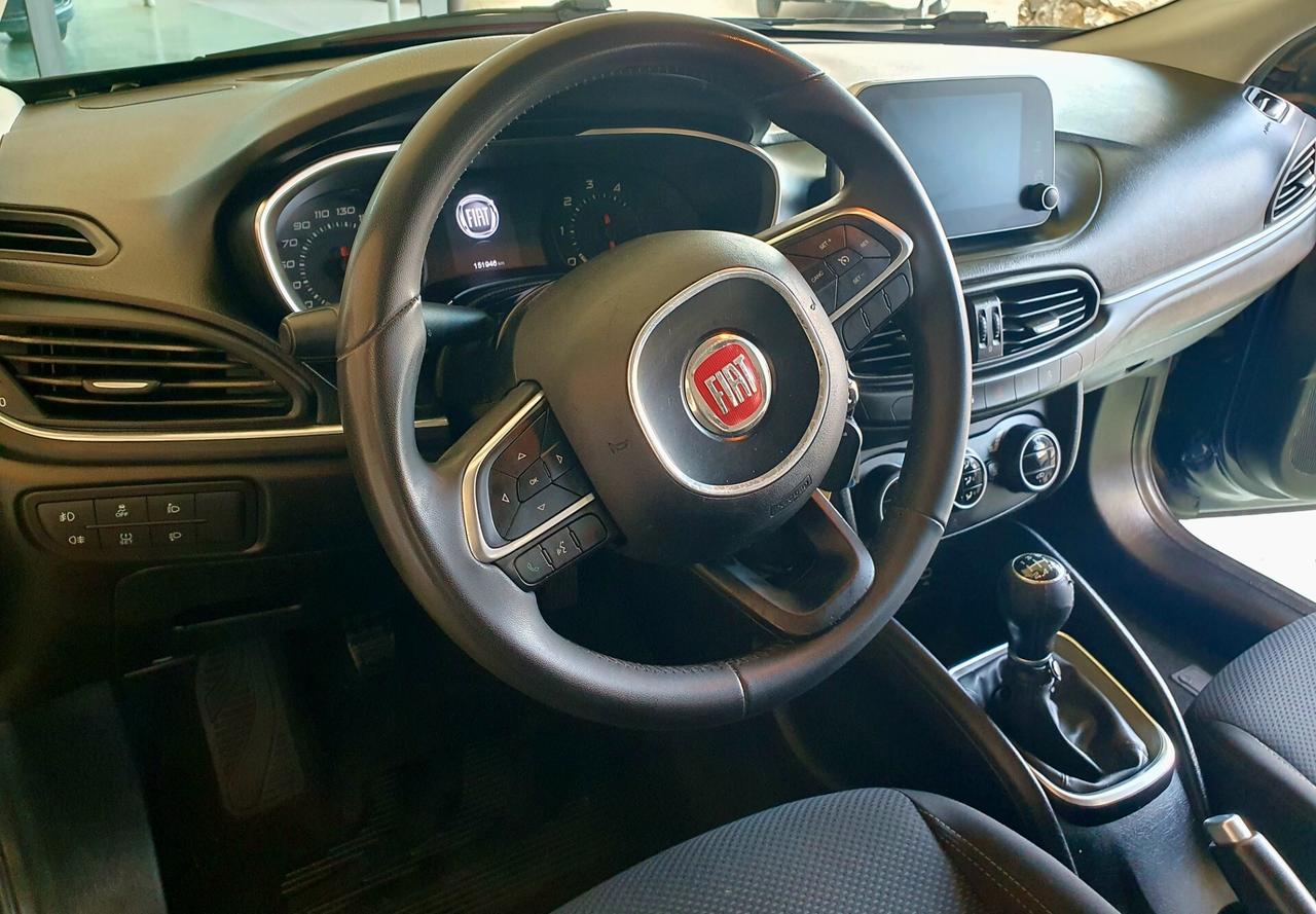 Fiat Tipo 1.3 Mjt con NAVI - 2017 - KM. 151.000