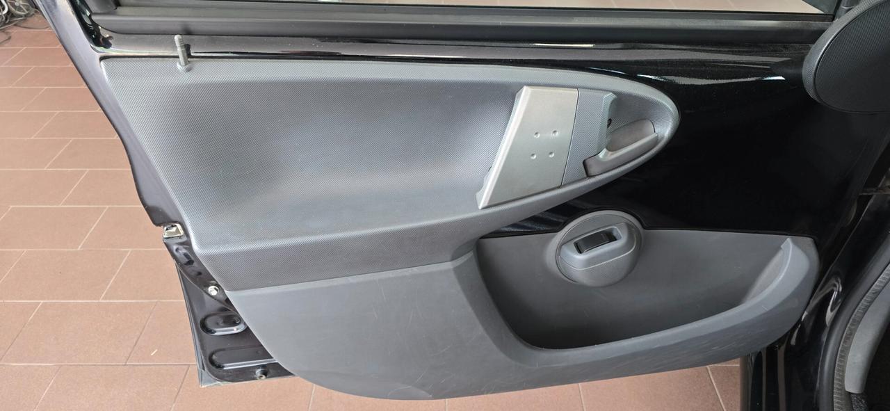 Toyota Aygo 1.0 UNICOPROPRIETARIO TAGLIANDATA