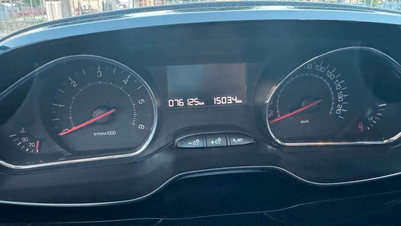 Peugeot 208 1.4 HDi 68 CV 5 porte Allure