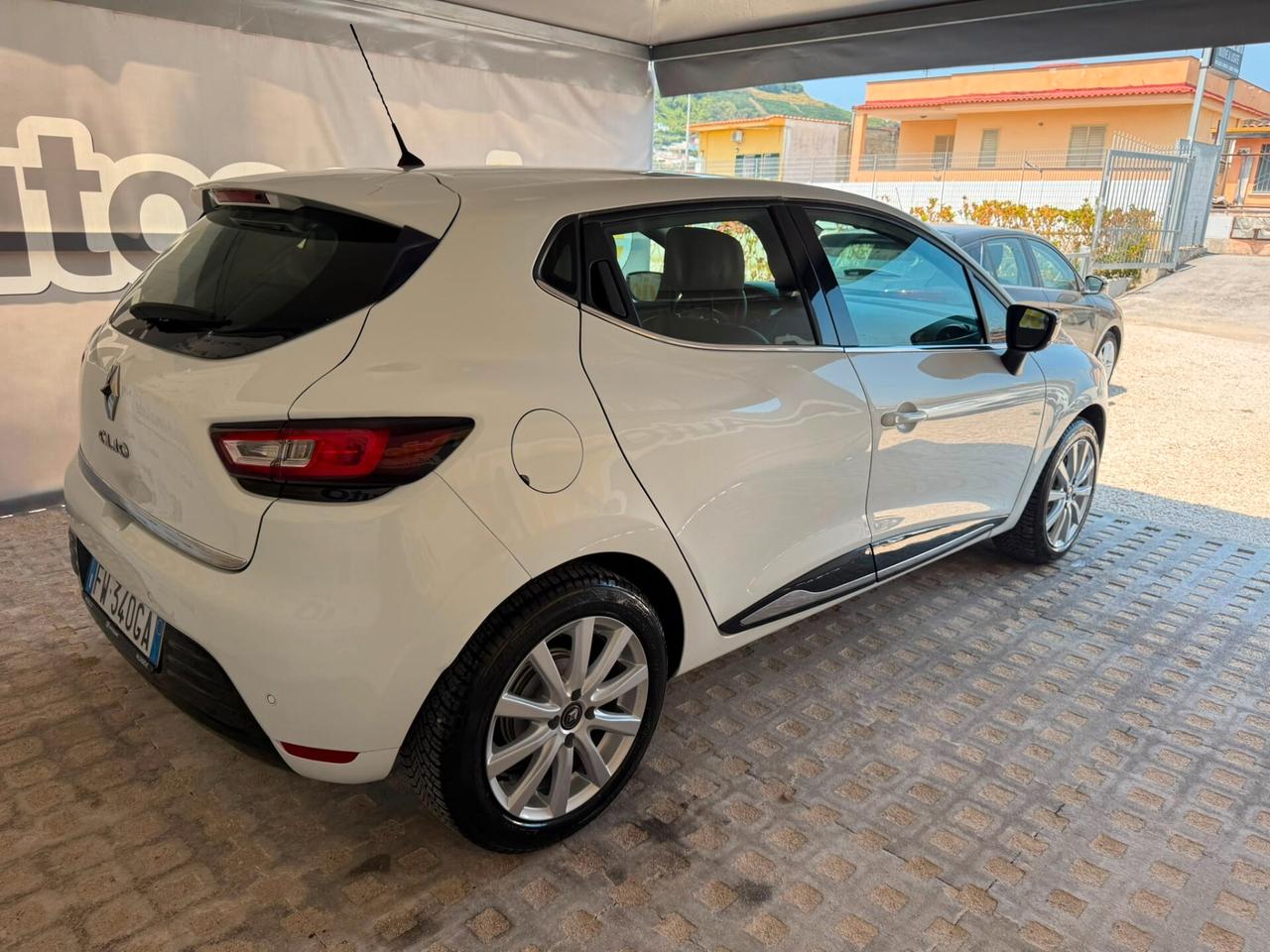 Renault Clio TCe 12V 90 CV GPL 5 porte Moschino Zen