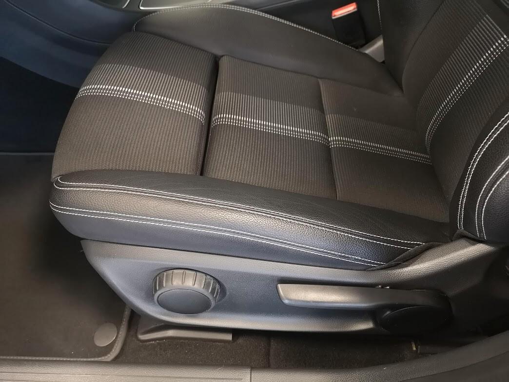 Mercedes-benz GLA 200 180 d Sport 4 MATIC