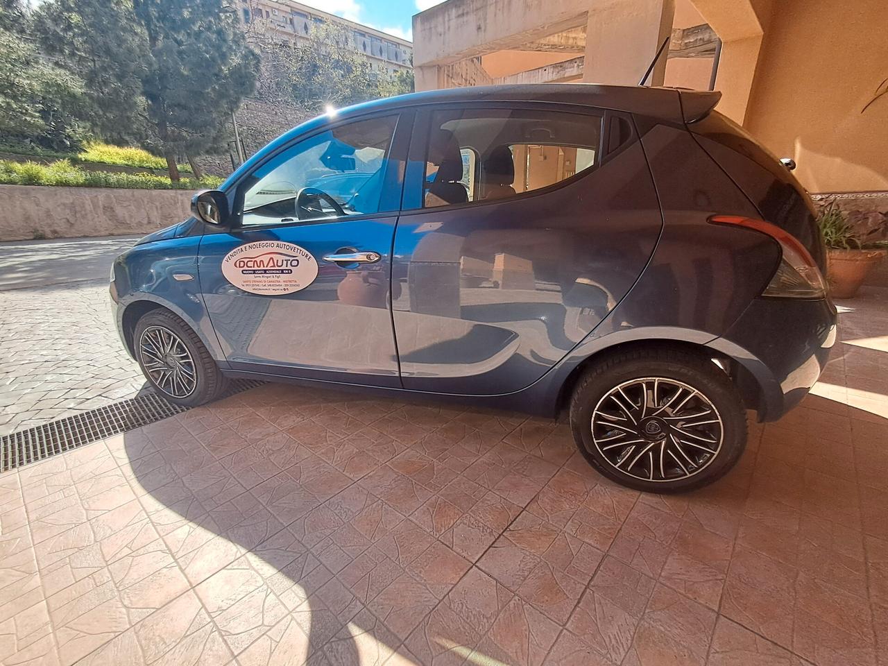 Lancia Ypsilon 1.0 FireFly 5 porte S&S Hybrid Gold