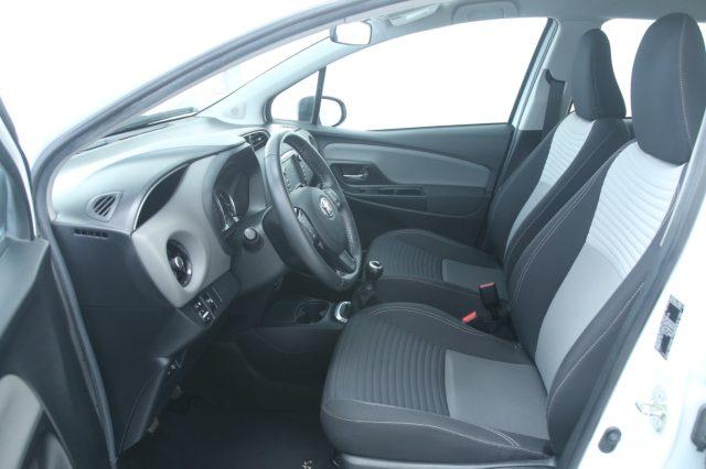 TOYOTA Yaris 1.0 5 porte Business / Neopatentati