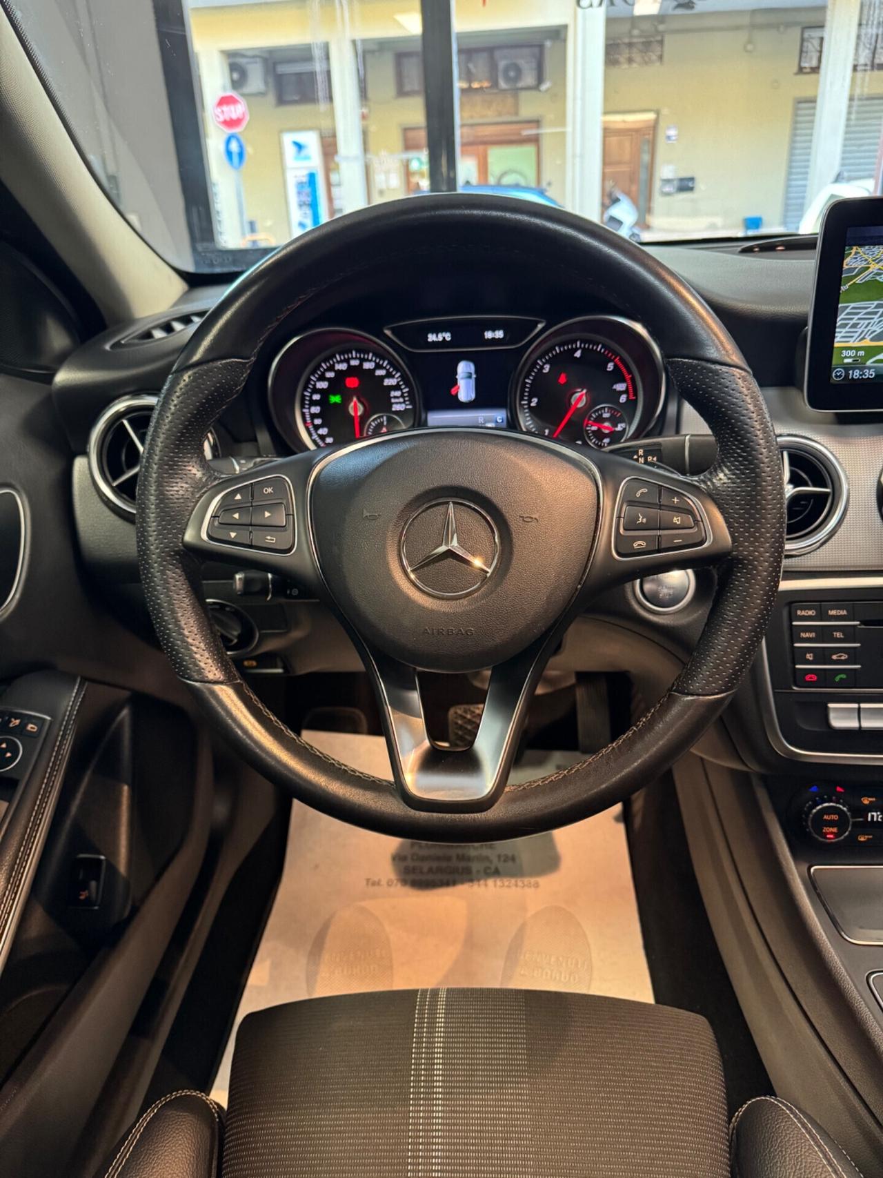 Mercedes-benz GLA 200 d Automatic Sport Tetto apribile