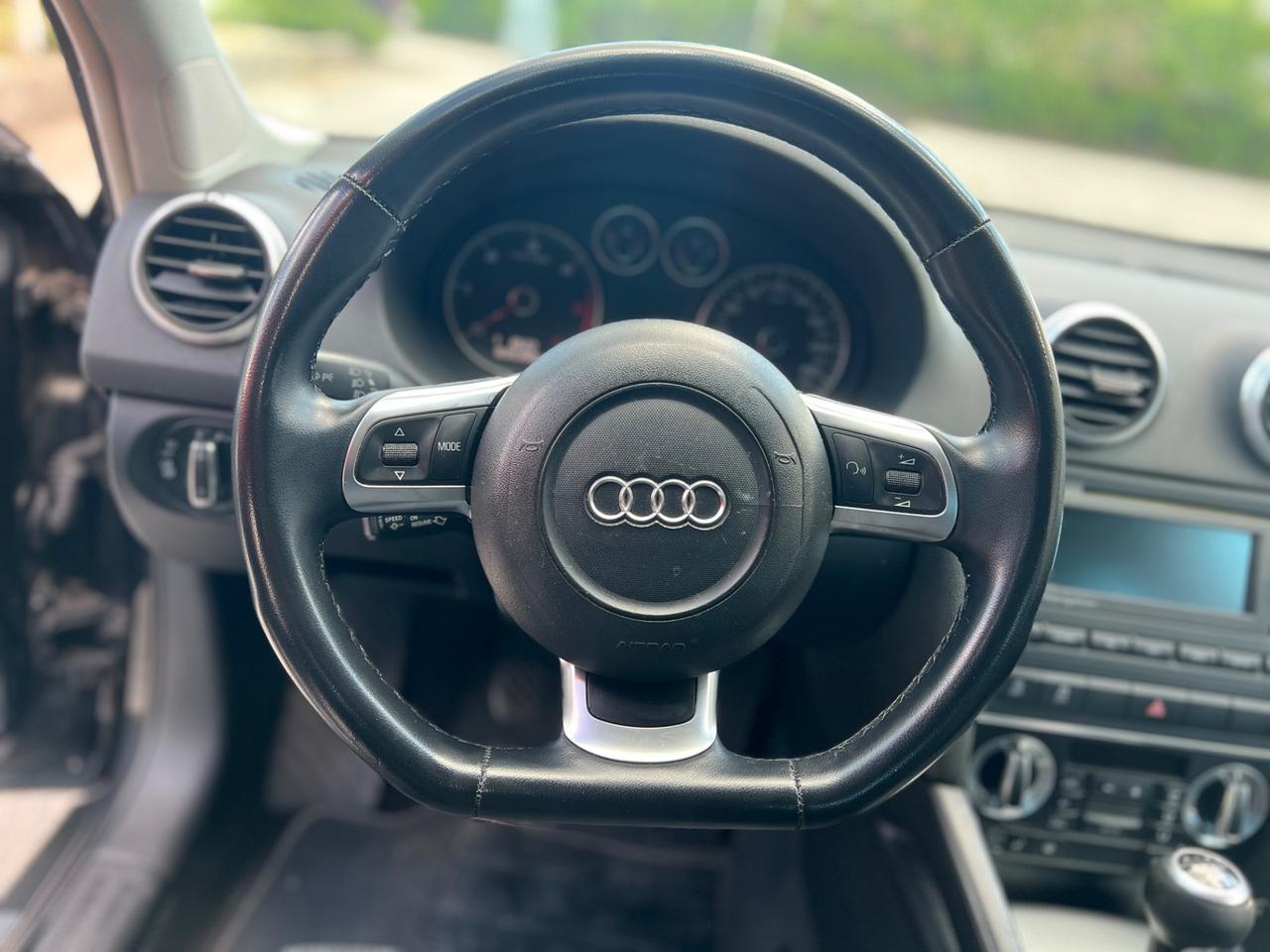 Audi A3 SPB 1.6 TDI 105 CV CR Ambition